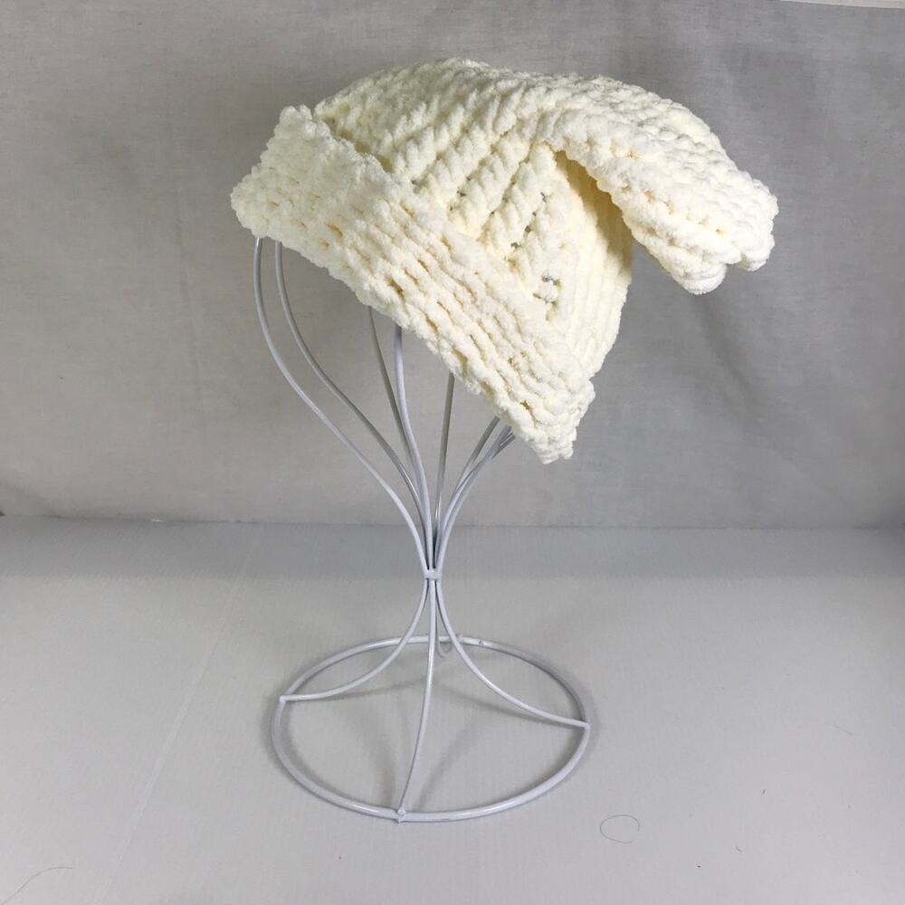 NWT Handmade Chunky Knitted Cream Textured Kid Teen Slouchy Beanie